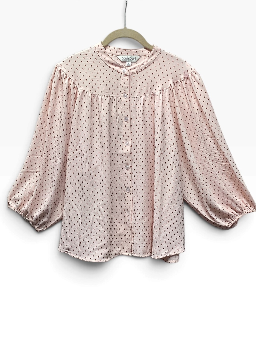 Davi & Dani Texured/tufted Polka Dot Button Front Tunic Blouse. Blush Pink Large